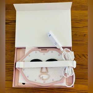 Solawave LED Facial Mask Light Therapy - Pink/White